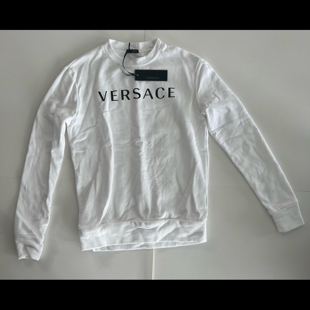 Versace White Crew Neck Sweater sz 4 with Medusa Head 100% Authenticated Vintage
